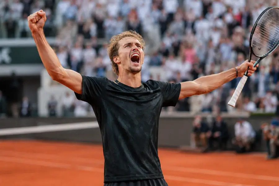 Zverev osvojio Rolan Garos: Pariz dobio novog šampiona posle drame u pet setova
